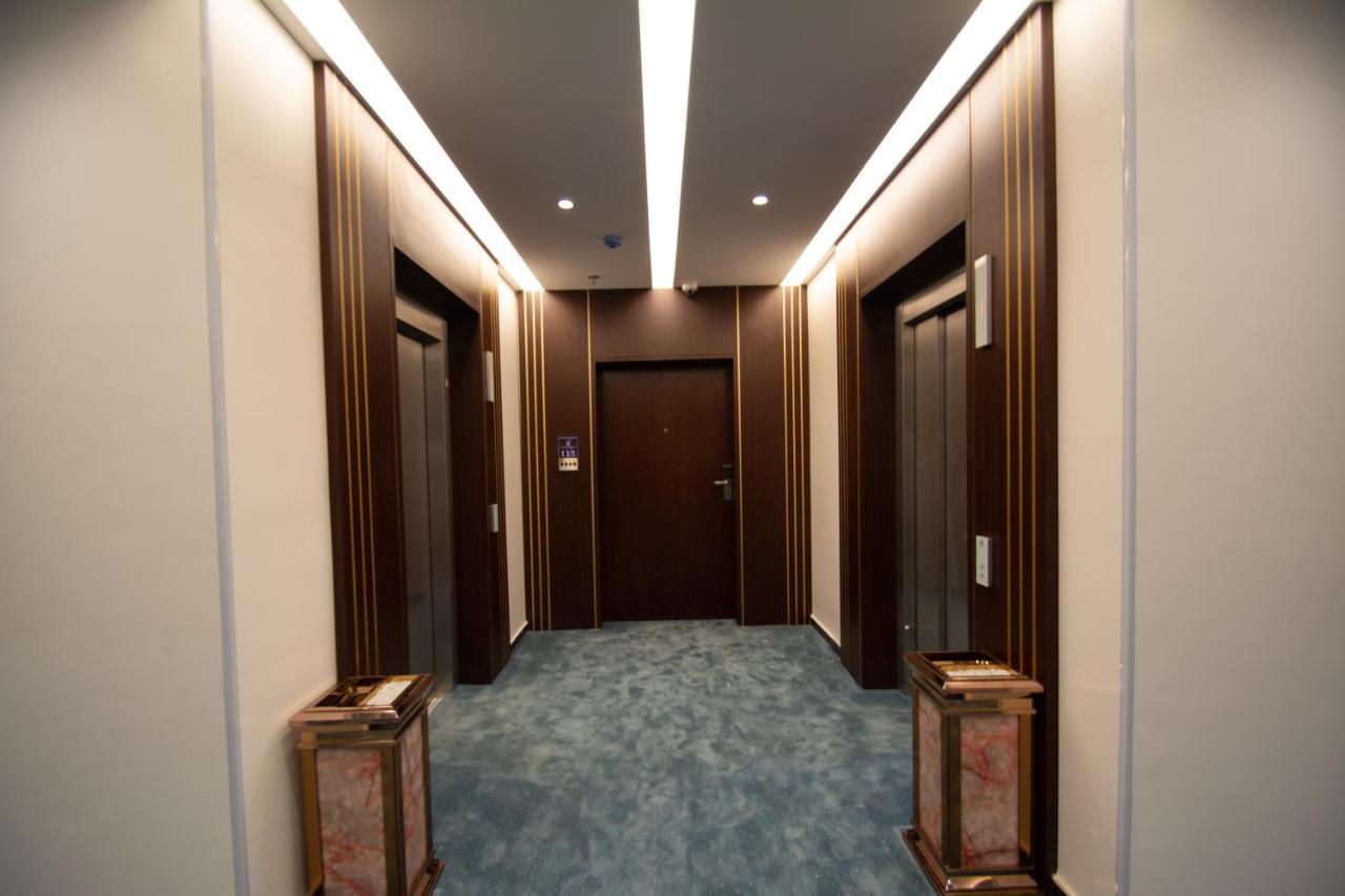 Golden Bujari Hotel - Diyafa Khamis Mushait Bagian luar foto