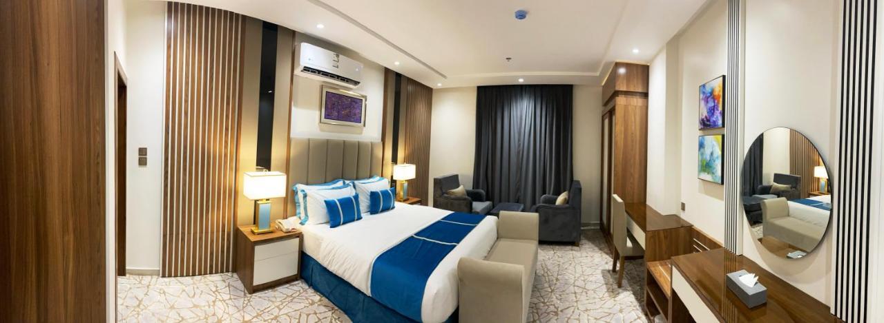 Golden Bujari Hotel - Diyafa Khamis Mushait Bagian luar foto